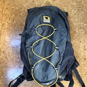 Mountain smith 12 liter backpack